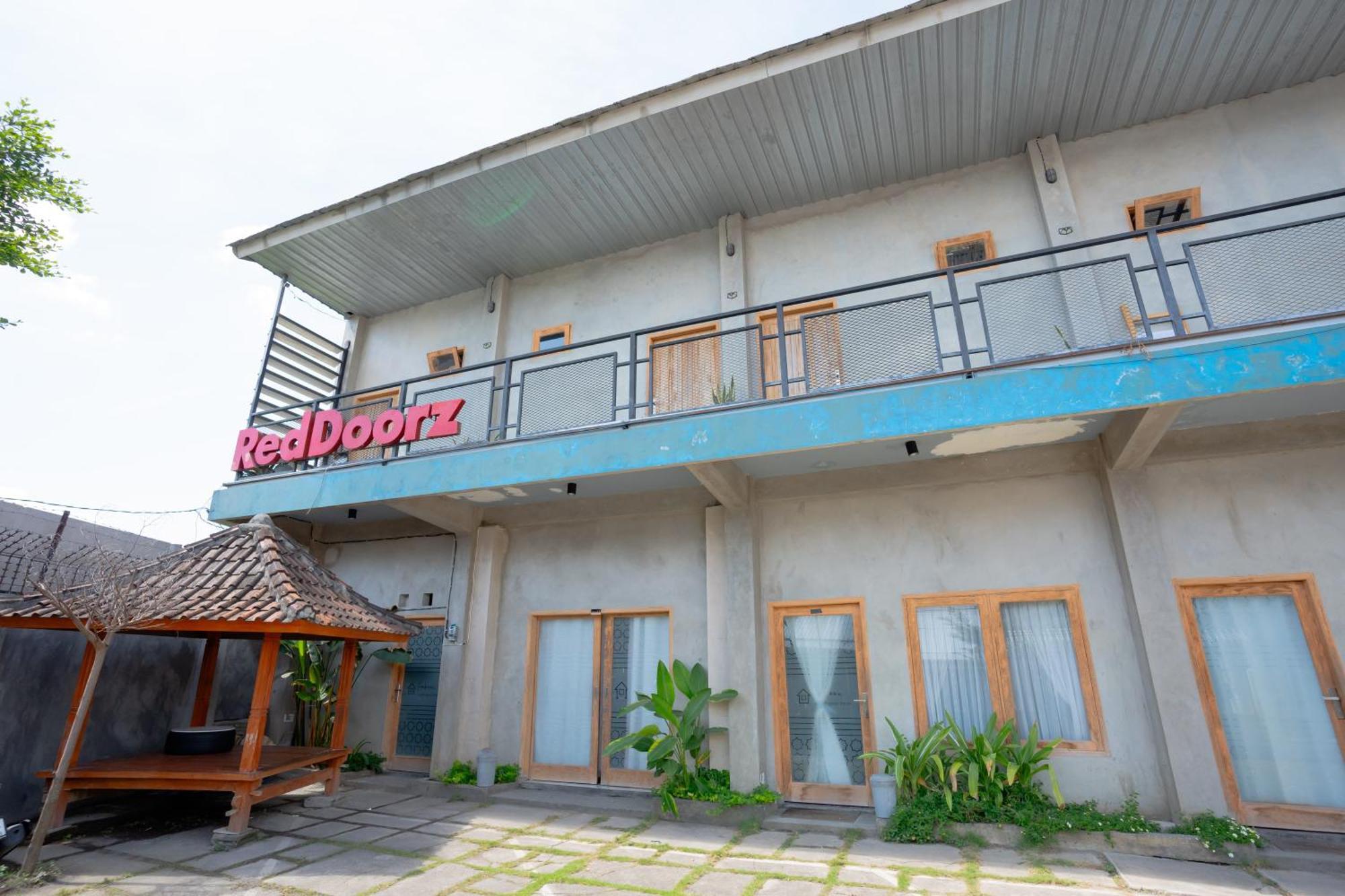 RedDoorz Syariah near Lombok Epicentrum Mall Mataram Zewnętrze zdjęcie